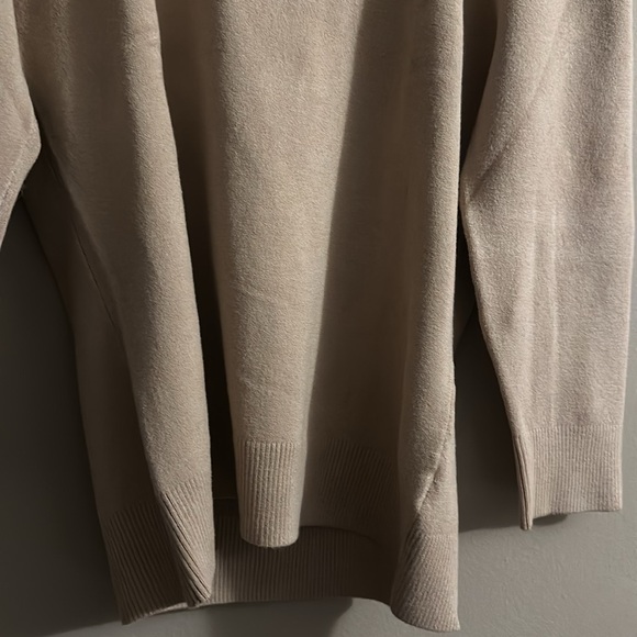 Max Studio - Picture 5 of 8